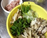 炒めた具材乗せきりたんぽ作り方4写真