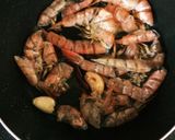 エビのトマトソースパスタ作り方1写真