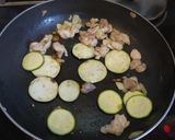 夏野菜と鶏肉のバターレモンソースパスタ作り方4写真