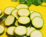 ✿イカとズッキーニのバジル炒め✿作り方1写真
