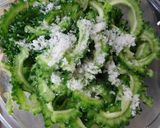 ご飯がススム！我が家のゴーヤきんぴら作り方1写真