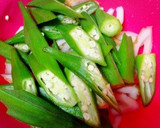 簡単あと一品！竹輪とおくらのごまマヨ和え作り方3写真