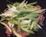 セロリと牛肉の餡かけ焼きそば作り方7写真