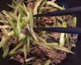 セロリと牛肉の餡かけ焼きそば作り方8写真