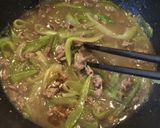 セロリと牛肉の餡かけ焼きそば作り方12写真