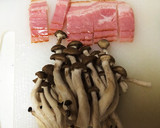 オクラとベーコンとシメジのバター醤油炒め作り方2写真