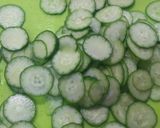 るる107簡単胡瓜とワカメの塩レモン和え作り方2写真