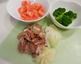 トマトと鶏肉の卵とじ作り方1写真