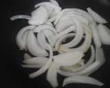 豚ばら肉と玉葱炒め白菜キムチ目玉焼きのせ作り方4写真