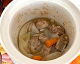 スロークッカーで作る豚スペアリブと玉ねぎの煮込み作り方5写真