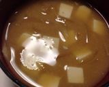 玉ねぎと豆腐の質素で心温まる味噌汁作り方3写真