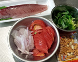 マグロとトマトのザクザクエスニックサラダ作り方1写真