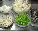 野菜タップリ心も体もぽっかぽかキムチ鍋♪作り方1写真