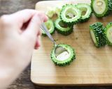 簡単◎ゴーヤの鶏ネギ詰め＆レモン生姜蒸し作り方1写真