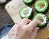 簡単◎ゴーヤの鶏ネギ詰め＆レモン生姜蒸し作り方3写真