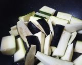 茄子とズッキーニの味噌ガーリック炒め作り方1写真