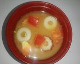 ちくわとトマトの味噌汁**だし入り~作り方3写真