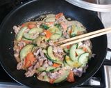 きゅうりと豚肉のオイマヨ炒め作り方4写真