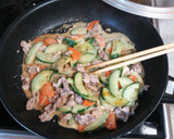 きゅうりと豚肉のオイマヨ炒め作り方4写真