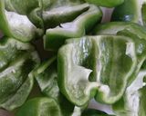 ヘルシー!減塩鶏胸ひきピーマン肉詰め揚げ作り方1写真