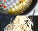ベーコンソーセージ入の簡単ペペロンチーノ作り方5写真