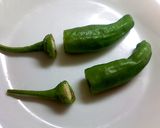 ソーセー人　ししとうでミノムシごっこ作り方2写真