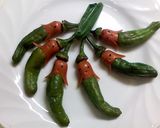 ソーセー人　ししとうでミノムシごっこ作り方6写真