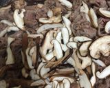 ご飯がすすむ〜♪②牛肉とキノコの甘辛炒め作り方3写真