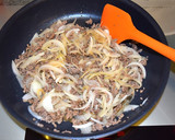 【楽めし】ひき肉と玉ねぎのオムレツ作り方2写真