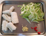 イカとセロリの辛旨☆アジアン炒め作り方1写真