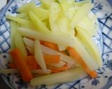 野菜炒めをのせたとんこつ醤油ラーメン作り方3写真