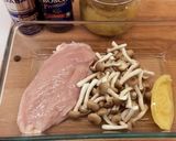 【塩レモン】鶏胸とキノコの塩レモン焼き作り方1写真