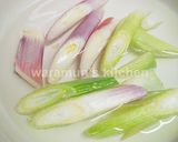 赤葱のごま油和え作り方1写真