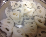 れんこんとこんにゃくの炒め物作り方1写真