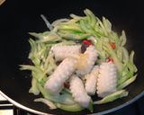 イカとセロリの辛旨☆アジアン炒め作り方3写真