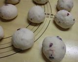 クランベリーのタピオカ入りもっちり丸パン作り方1写真