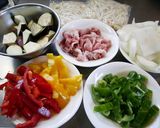 洋風☆野菜たっぷり！味噌煮込みうどん作り方1写真