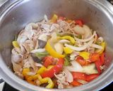 洋風☆野菜たっぷり！味噌煮込みうどん作り方6写真