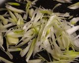豚ネギラー油と雑穀米のバーモントカレー！作り方3写真