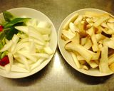 簡単豚バラとエリンギの本格中華炒め丼作り方1写真