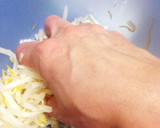 家族喜ぶ！節約もやしのもっちりお好み焼き作り方1写真