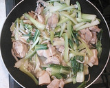 子供が喜ぶ鳥もも肉と青梗菜えのきの炒め物作り方8写真