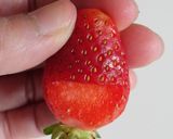 イチゴでお顔作り方4写真