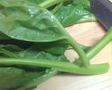 つるむらさきと鶏もも肉のニンニク炒め作り方1写真