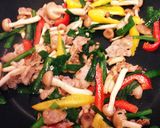 約150kcal豚肉と野菜ナンプラー炒め作り方2写真