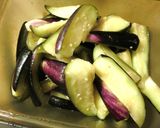 レンジで簡単⋆茄子のゆかりチーズ胡麻和え作り方3写真