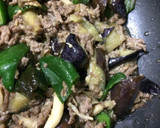 夏の鉄板☆ナスとピーマンの挽肉炒め作り方6写真