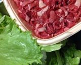 牛肉とレタスのオイスターソース炒め作り方1写真