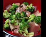 ぶつ切りマグロとブロッコリーサラダ作り方4写真