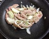 豚肉とキノコのオイスターバター炒め作り方3写真